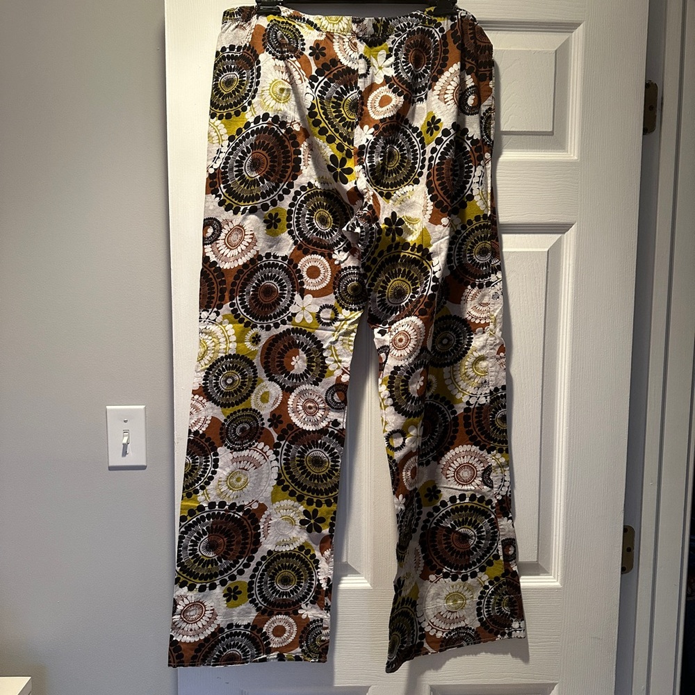 Vera Bradley Floral Patterned Pajama Bottoms (Shorts and Pants) - Picture 4 of 10